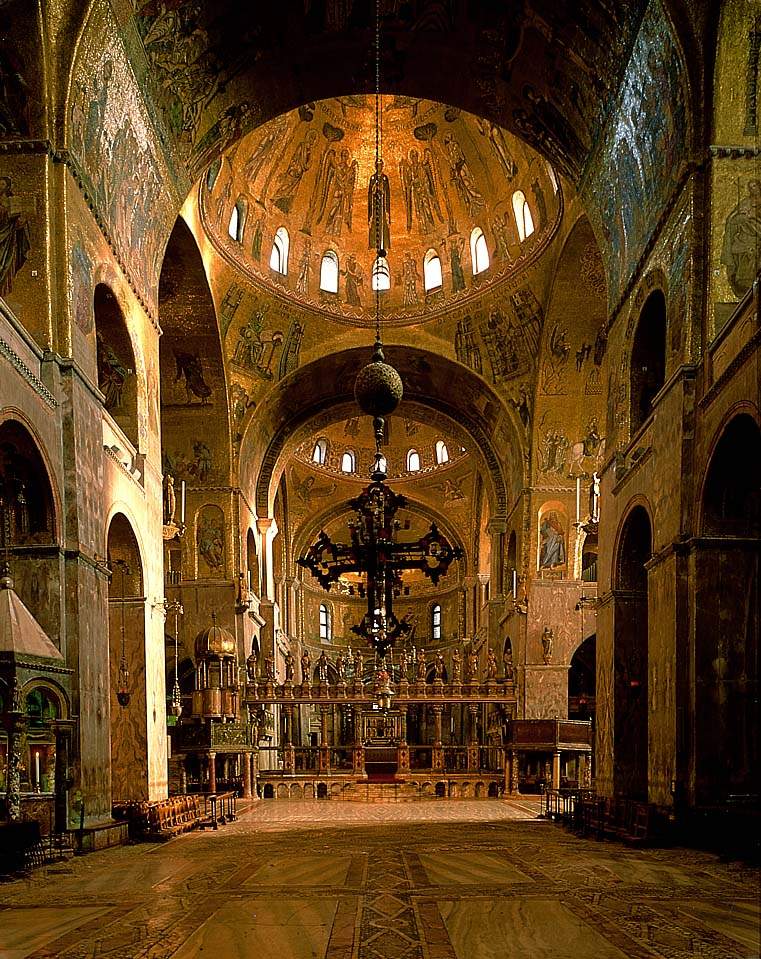 Interno Basilica San Marco